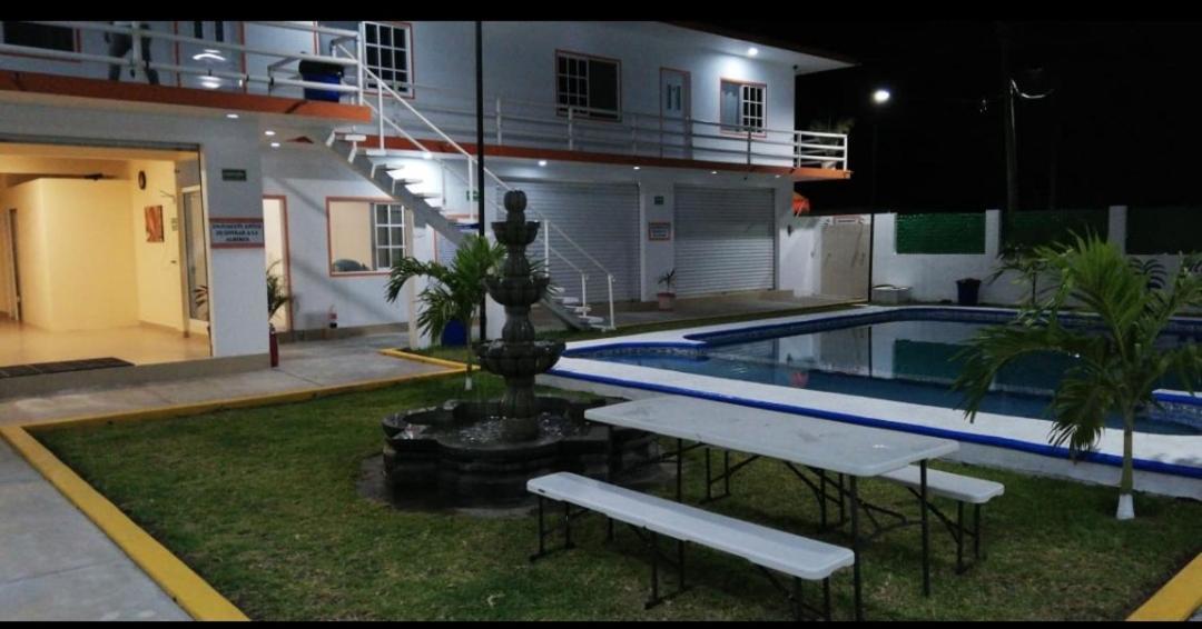 Hotel Villa Maran Chachalacas Ambiente Familiar Playa Chachalacas エクステリア 写真